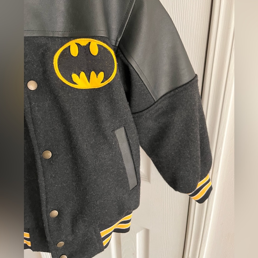 BRAND NEW DC Comics Batman Varsity Jacket - Picture 2 of 4
